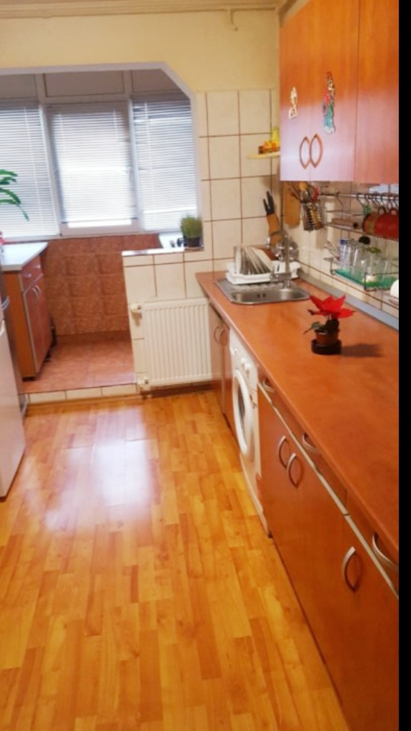 Vanzari Apartamente 4 camere Bucuresti BERCENI APARATORII PATRIEI