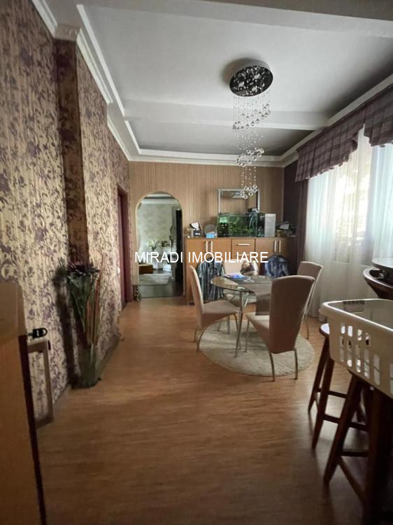 Vanzari Apartamente 5+ camere Bucuresti DACIA POLONA